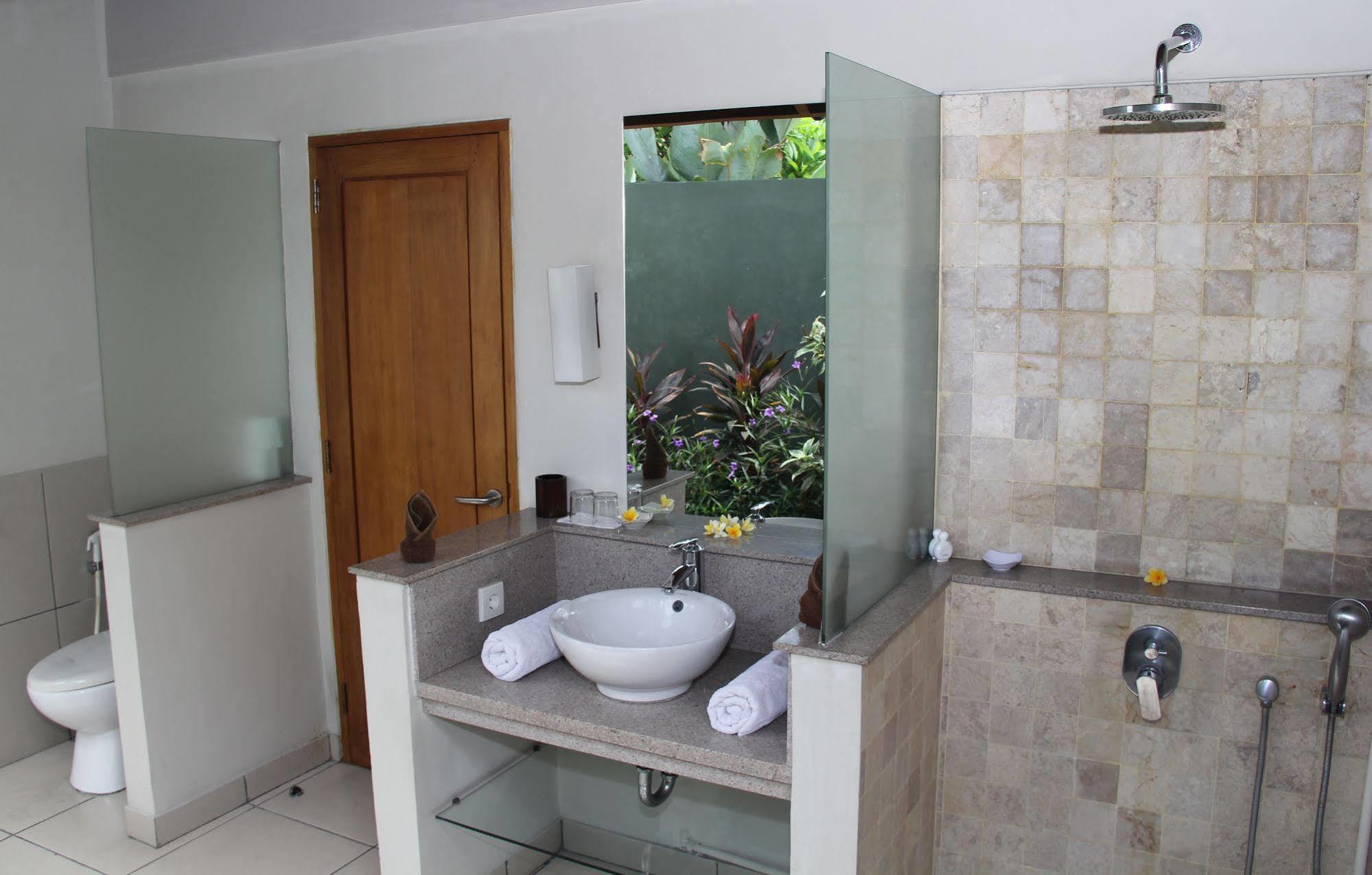Balinea Holiday Home Seminyak  Exterior photo