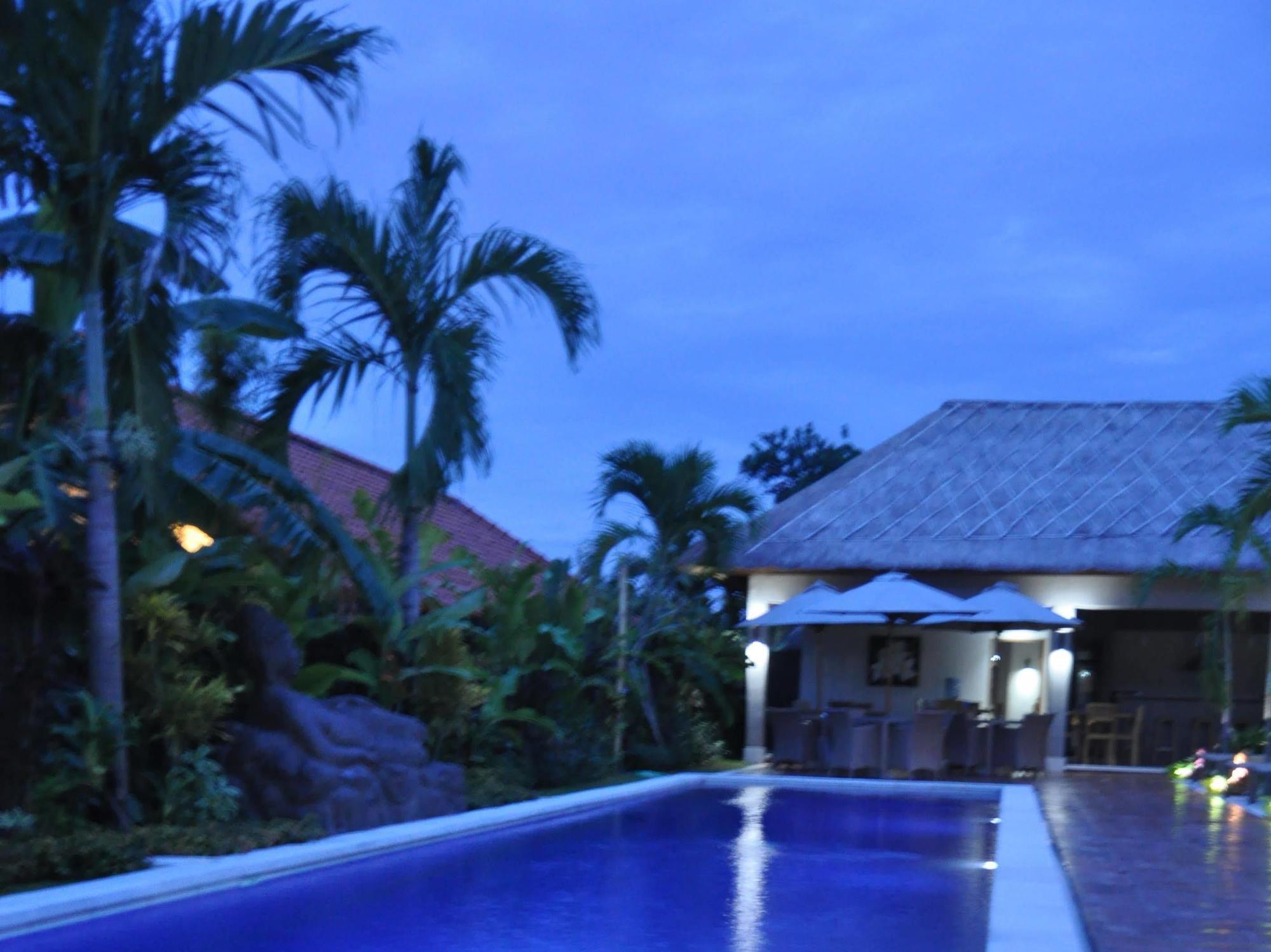 Balinea Holiday Home Seminyak  Exterior photo